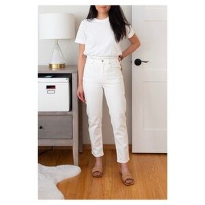 EVERLANE • The ‘90s Cheeky Jean in Bone